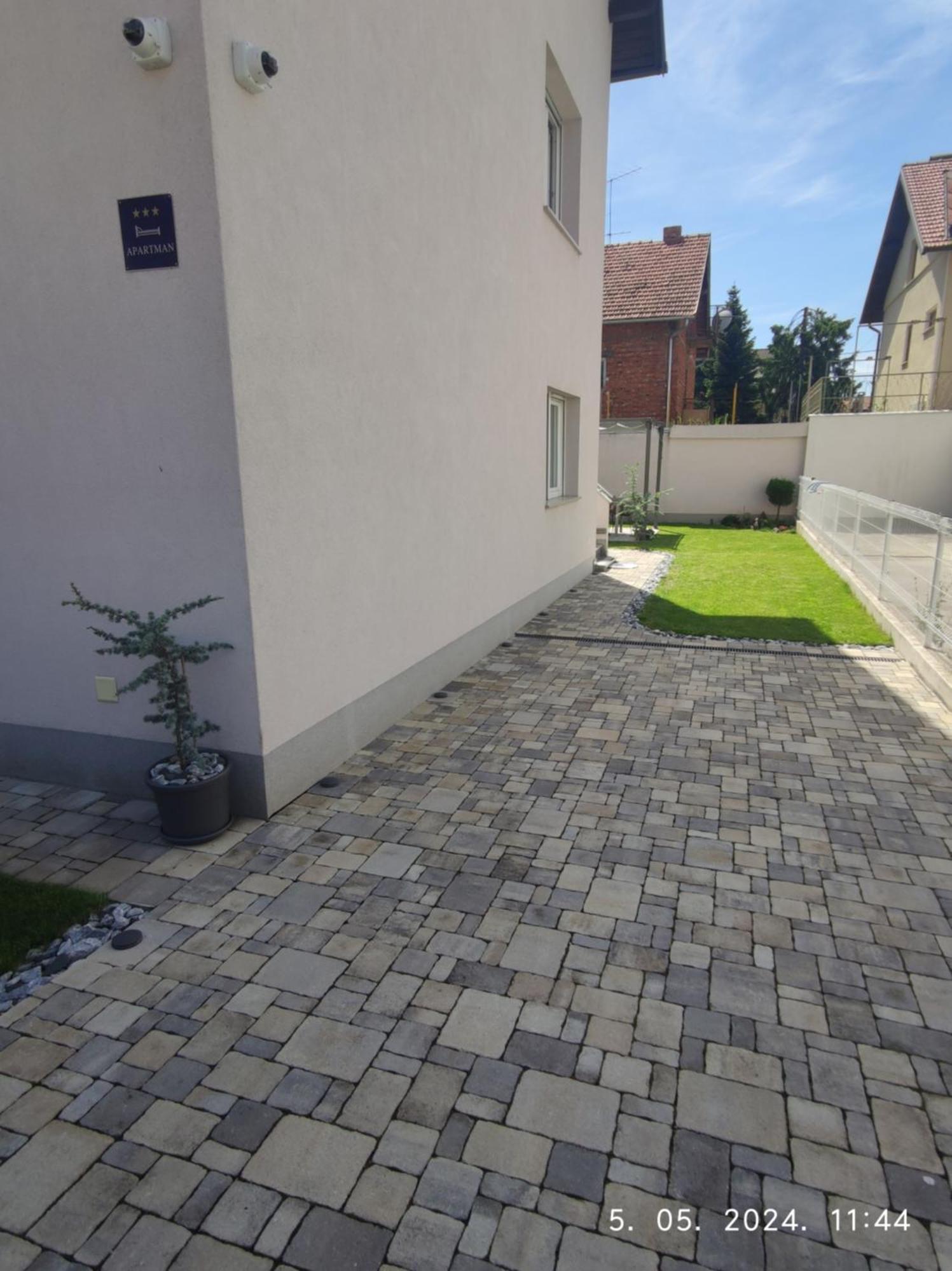 Lumani Appartment Zagabria Esterno foto